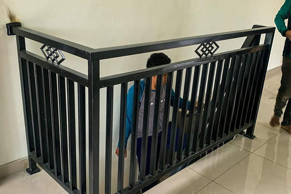 Balkon dan Reling Tangga-bjl